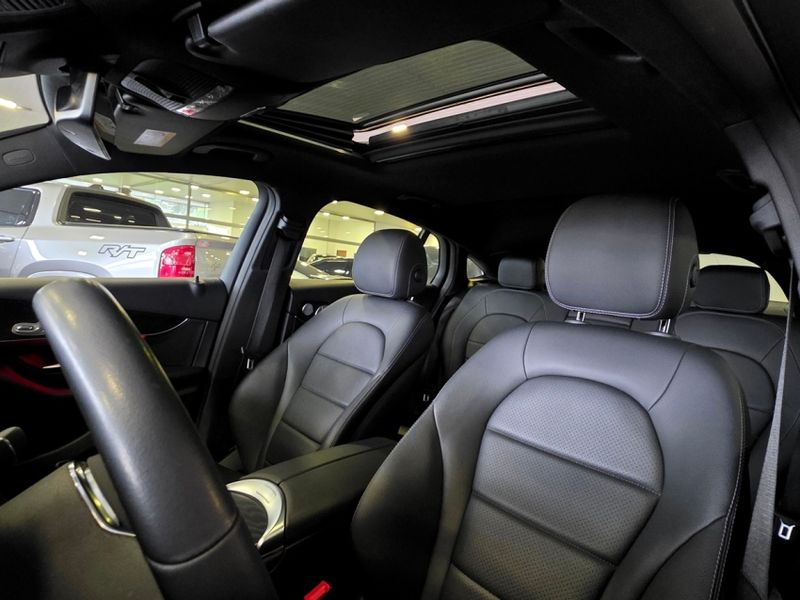 Mercedes-Benz GLC 300 2.0 CGI GASOLINA COUPÉ 4MATIC 9G-TRONIC 2019/2020 CARRO DEZ NOVO HAMBURGO / Carros no Vale