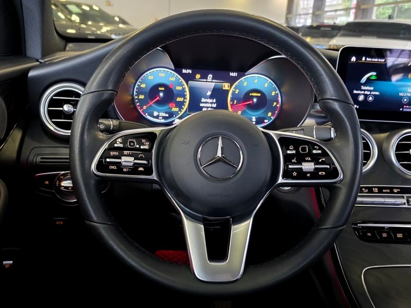 Mercedes-Benz GLC 300 2.0 CGI GASOLINA COUPÉ 4MATIC 9G-TRONIC 2019/2020 CARRO DEZ NOVO HAMBURGO / Carros no Vale