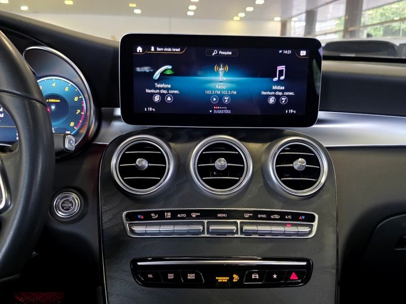 Mercedes-Benz GLC 300 2.0 CGI GASOLINA COUPÉ 4MATIC 9G-TRONIC 2019/2020 CARRO DEZ NOVO HAMBURGO / Carros no Vale