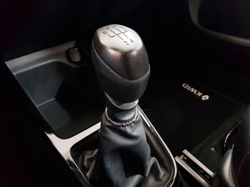 Renault KWID 1.0 12V SCE FLEX INTENSE MANUAL 2017/2018 ADVANT AUTOMÓVEIS CAXIAS DO SUL / Carros no Vale