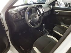 Renault KWID 1.0 12V SCE FLEX INTENSE MANUAL 2017/2018 ADVANT AUTOMÓVEIS CAXIAS DO SUL / Carros no Vale