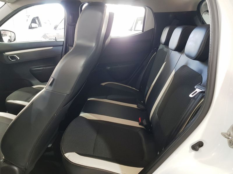 Renault KWID 1.0 12V SCE FLEX INTENSE MANUAL 2017/2018 ADVANT AUTOMÓVEIS CAXIAS DO SUL / Carros no Vale