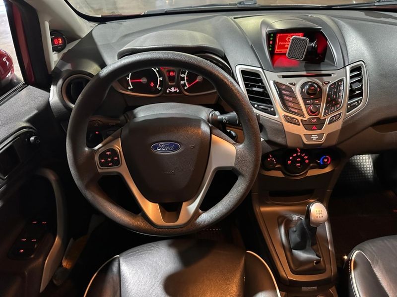 Ford FIESTA 1.6 SE HATCH 16V FLEX 4P MANUAL 2012/2012 CARRO AUTOMARCAS CAXIAS DO SUL / Carros no Vale
