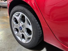 Ford FIESTA 1.6 SE HATCH 16V FLEX 4P MANUAL 2012/2012 CARRO AUTOMARCAS CAXIAS DO SUL / Carros no Vale