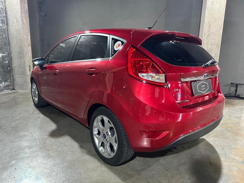 Ford FIESTA 1.6 SE HATCH 16V FLEX 4P MANUAL 2012/2012 CARRO AUTOMARCAS CAXIAS DO SUL / Carros no Vale