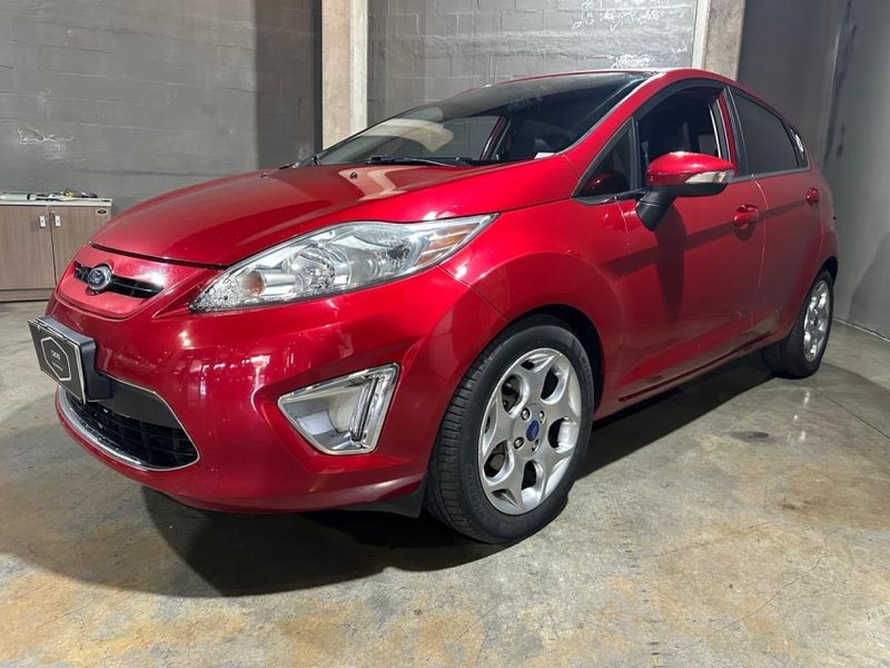 Ford FIESTA 1.6 SE HATCH 16V FLEX 4P MANUAL 2012/2012 CARRO AUTOMARCAS CAXIAS DO SUL / Carros no Vale