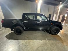Mitsubishi L200 TRITON 3.2 HPE 4X4 CD 16V TURBO INTERCOOLER DIESEL 4P MANUAL 2009/2010 CARRO AUTOMARCAS CAXIAS DO SUL / Carros no Vale