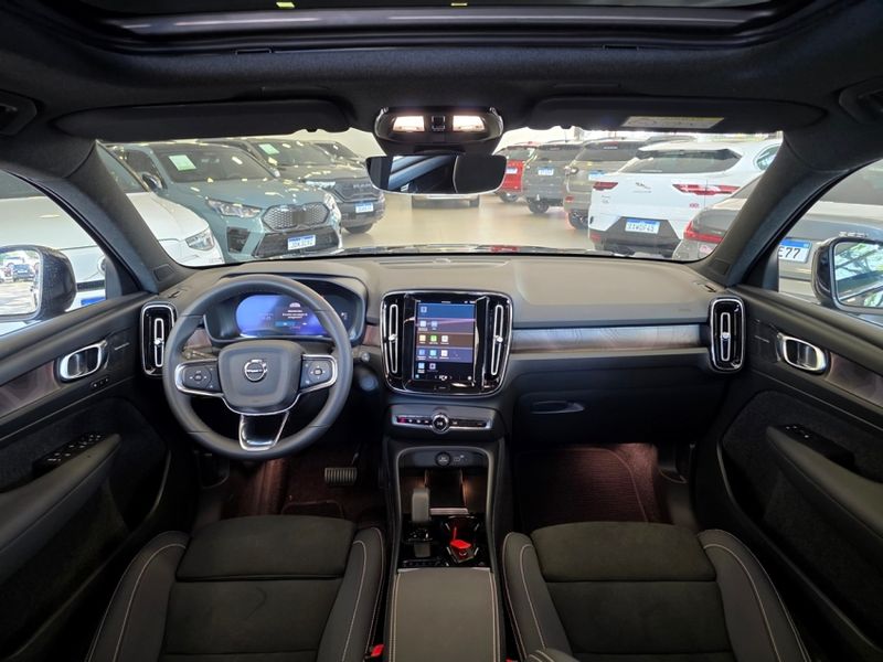 Volvo XC40 P8 RECHARGE TWIN ELECTRIC ULTIMATE AWD 2023/2023 CARRO DEZ NOVO HAMBURGO / Carros no Vale