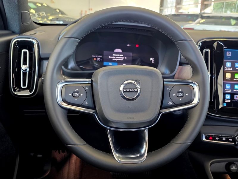 Volvo XC40 P8 RECHARGE TWIN ELECTRIC ULTIMATE AWD 2023/2023 CARRO DEZ NOVO HAMBURGO / Carros no Vale