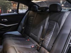BMW 320i 2.0 16V TURBO FLEX M SPORT AUTOMÁTICO 2023/2023 VIA BELLA VEÍCULOS ESPECIAIS CAXIAS DO SUL / Carros no Vale