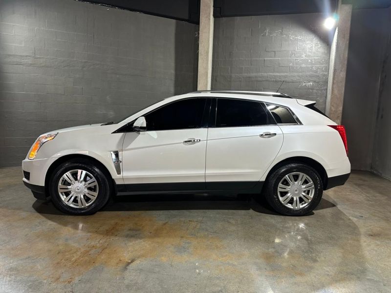 Cadillac SRX 3.0 CROSSOVER AWD V6 GASOLINA 4P AUTOMÁTICO 2010/2011 CARRO AUTOMARCAS CAXIAS DO SUL / Carros no Vale