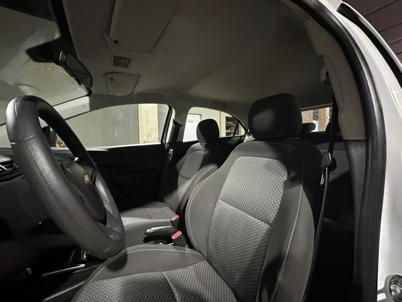 Chevrolet ONIX 1.0 MPFI JOY 8V FLEX 4P MANUAL 2020/2020 CARRO AUTOMARCAS CAXIAS DO SUL / Carros no Vale