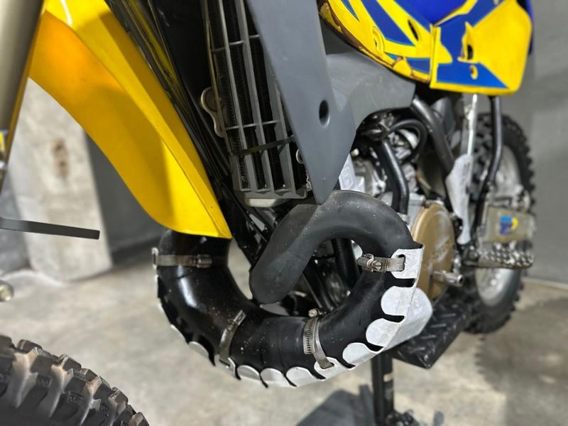 Husqvarna Wr 360 2T 2002/2002 CARRO AUTOMARCAS CAXIAS DO SUL / Carros no Vale