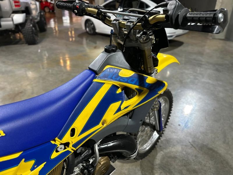 Husqvarna Wr 360 2T 2002/2002 CARRO AUTOMARCAS CAXIAS DO SUL / Carros no Vale