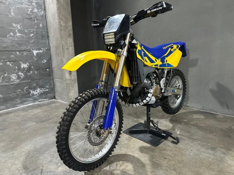 Husqvarna Wr 360 2T 2002/2002 CARRO AUTOMARCAS CAXIAS DO SUL / Carros no Vale