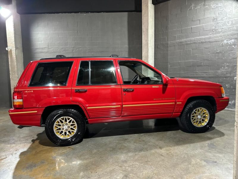JEEP GRAND CHEROKEE 5.2 LIMITED 4X4 V8 16V GASOLINA 4P AUTOMÁTICO 1993/1993 CARRO AUTOMARCAS CAXIAS DO SUL / Carros no Vale