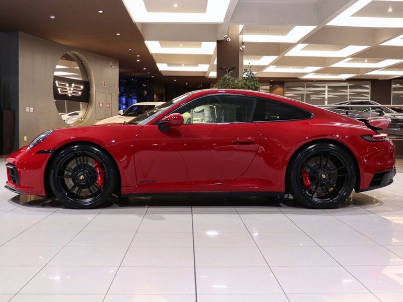 Porsche 911 3.0 24V H6 GASOLINA CARRERA GTS PDK 2022/2022 VIA BELLA VEÍCULOS ESPECIAIS CAXIAS DO SUL / Carros no Vale