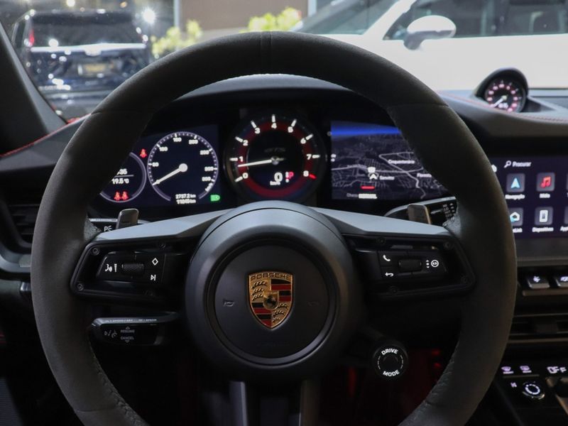 Porsche 911 3.0 24V H6 GASOLINA CARRERA GTS PDK 2022/2022 VIA BELLA VEÍCULOS ESPECIAIS CAXIAS DO SUL / Carros no Vale
