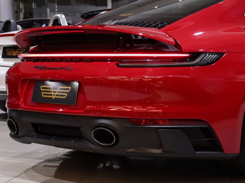 Porsche 911 3.0 24V H6 GASOLINA CARRERA GTS PDK 2022/2022 VIA BELLA VEÍCULOS ESPECIAIS CAXIAS DO SUL / Carros no Vale