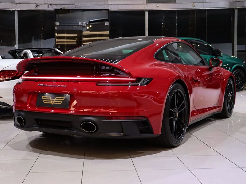 Porsche 911 3.0 24V H6 GASOLINA CARRERA GTS PDK 2022/2022 VIA BELLA VEÍCULOS ESPECIAIS CAXIAS DO SUL / Carros no Vale