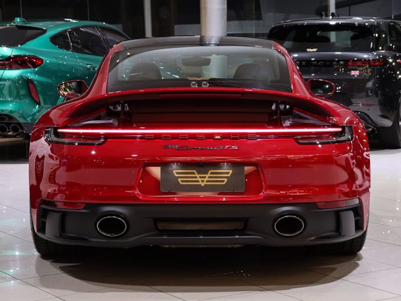 Porsche 911 3.0 24V H6 GASOLINA CARRERA GTS PDK 2022/2022 VIA BELLA VEÍCULOS ESPECIAIS CAXIAS DO SUL / Carros no Vale