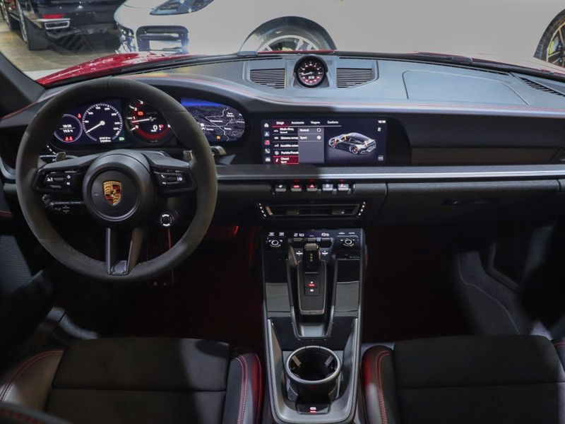 Porsche 911 3.0 24V H6 GASOLINA CARRERA GTS PDK 2022/2022 VIA BELLA VEÍCULOS ESPECIAIS CAXIAS DO SUL / Carros no Vale