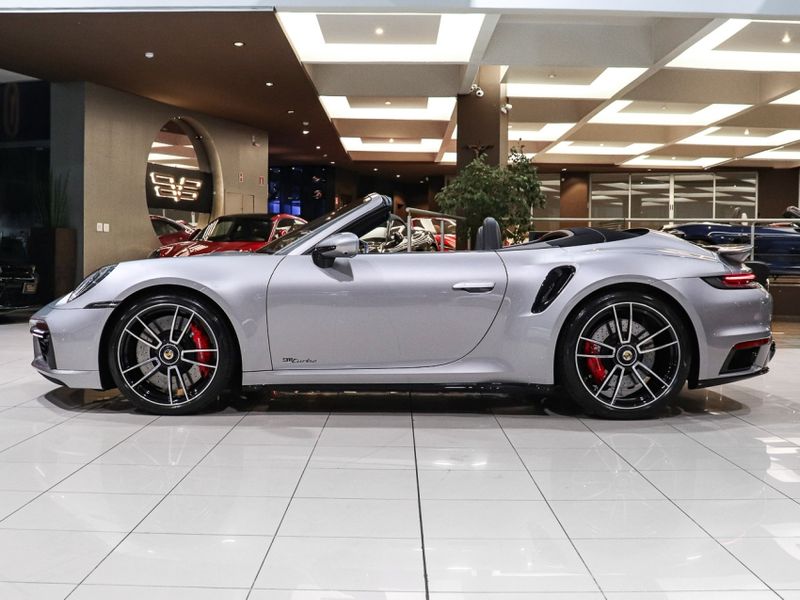 Porsche 911 3.8 24V H6 GASOLINA TURBO CABRIOLET PDK 2023/2024 VIA BELLA VEÍCULOS ESPECIAIS CAXIAS DO SUL / Carros no Vale