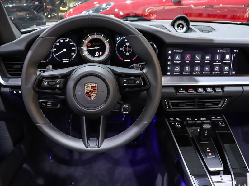 Porsche 911 3.8 24V H6 GASOLINA TURBO CABRIOLET PDK 2023/2024 VIA BELLA VEÍCULOS ESPECIAIS CAXIAS DO SUL / Carros no Vale