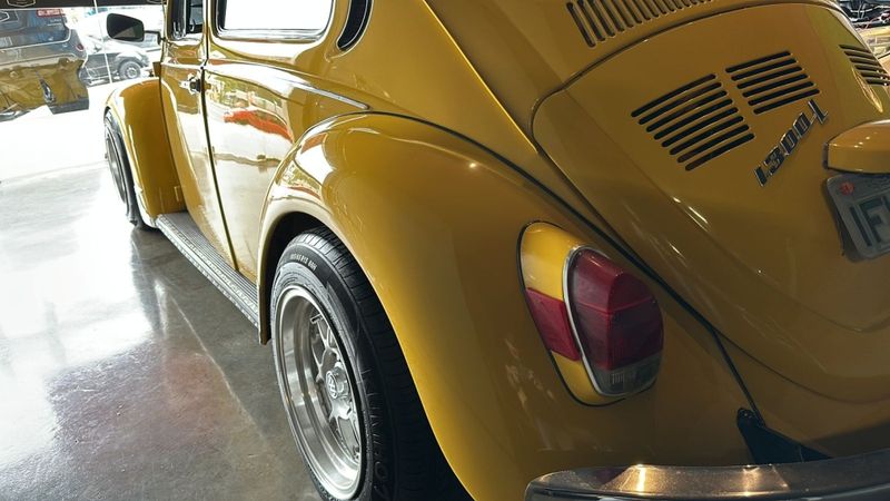 Volkswagen FUSCA 1.3 8V ÁLCOOL 2P MANUAL 1975/1975 CARRO AUTOMARCAS CAXIAS DO SUL / Carros no Vale