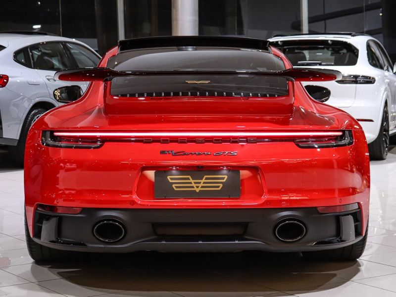 Porsche 911 3.0 24V H6 GASOLINA CARRERA GTS PDK 2024/2024 VIA BELLA VEÍCULOS ESPECIAIS CAXIAS DO SUL / Carros no Vale
