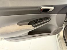 Honda Civic Lxl 2010/2011 COVEL VEICULOS ENCANTADO / Carros no Vale