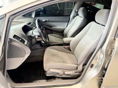 Honda Civic Lxl 2010/2011 COVEL VEICULOS ENCANTADO / Carros no Vale