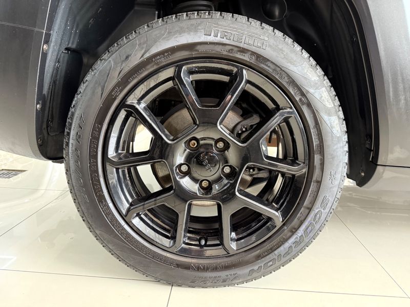 Jeep Renegade Night Eagle 1.8 4×2 2019/2020 COVEL VEICULOS ENCANTADO / Carros no Vale