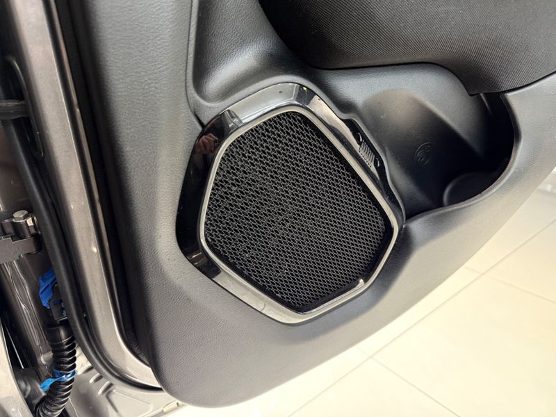Jeep Renegade Night Eagle 1.8 4×2 2019/2020 COVEL VEICULOS ENCANTADO / Carros no Vale