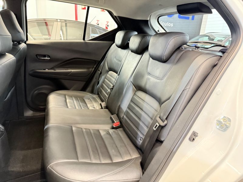 Nissan Kicks Sl 1.6 16v 2018/2019 COVEL VEICULOS ENCANTADO / Carros no Vale