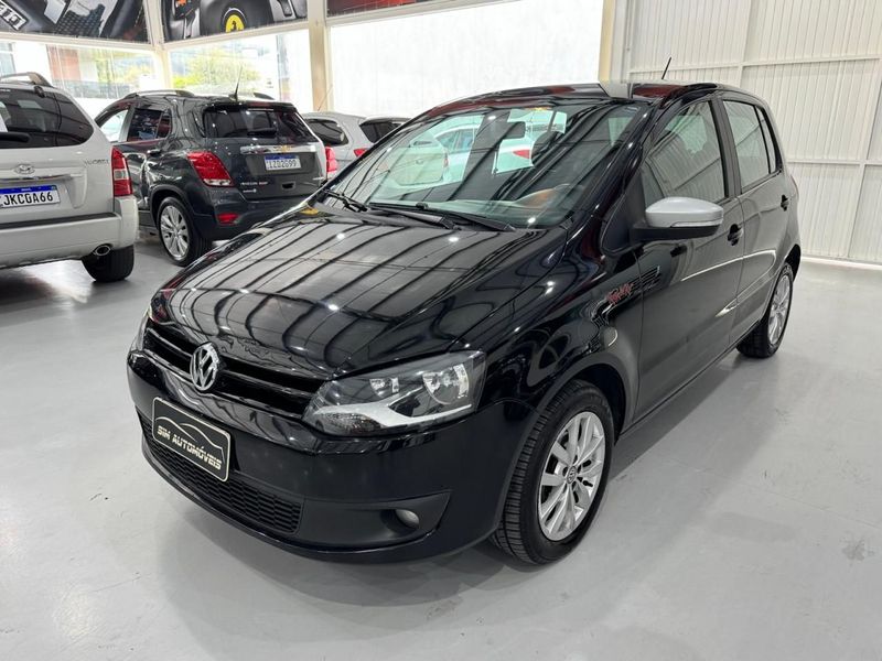 Volkswagen Fox Rock In Rio 1.6mi 8v 2013/2014 SIM AUTOMÓVEIS ROLANTE / Carros no Vale