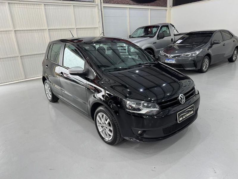 Volkswagen Fox Rock In Rio 1.6mi 8v 2013/2014 SIM AUTOMÓVEIS ROLANTE / Carros no Vale