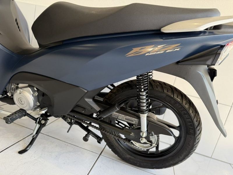 Honda Motos BIZ 125 EX 2025 SÓ MOTOS E AUTOMÓVEIS SANTA CRUZ DO SUL / Carros no Vale