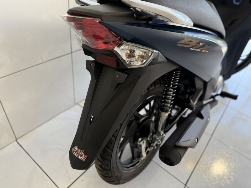 Honda Motos BIZ 125 EX 2025 SÓ MOTOS E AUTOMÓVEIS SANTA CRUZ DO SUL / Carros no Vale