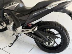 Honda Motos CB 250F TWISTER ABS 2022 SÓ MOTOS E AUTOMÓVEIS SANTA CRUZ DO SUL / Carros no Vale