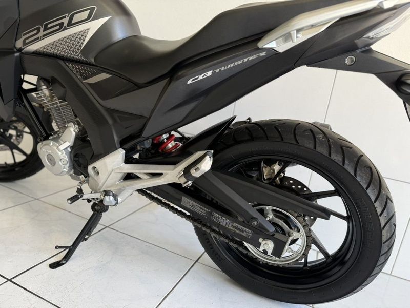 Honda Motos CB 250F TWISTER ABS 2022 SÓ MOTOS E AUTOMÓVEIS SANTA CRUZ DO SUL / Carros no Vale