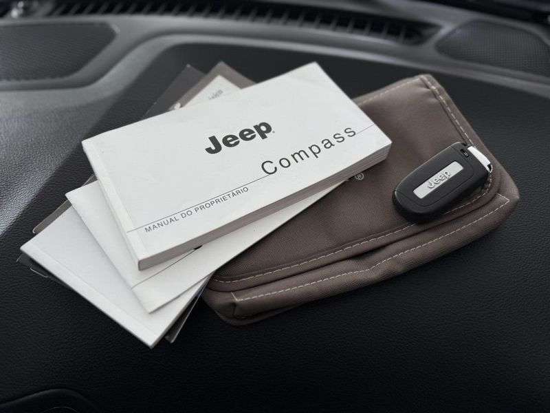 Jeep COMPASS LONGITUDE 2.0 AT6 2018 SÓ MOTOS E AUTOMÓVEIS SANTA CRUZ DO SUL / Carros no Vale