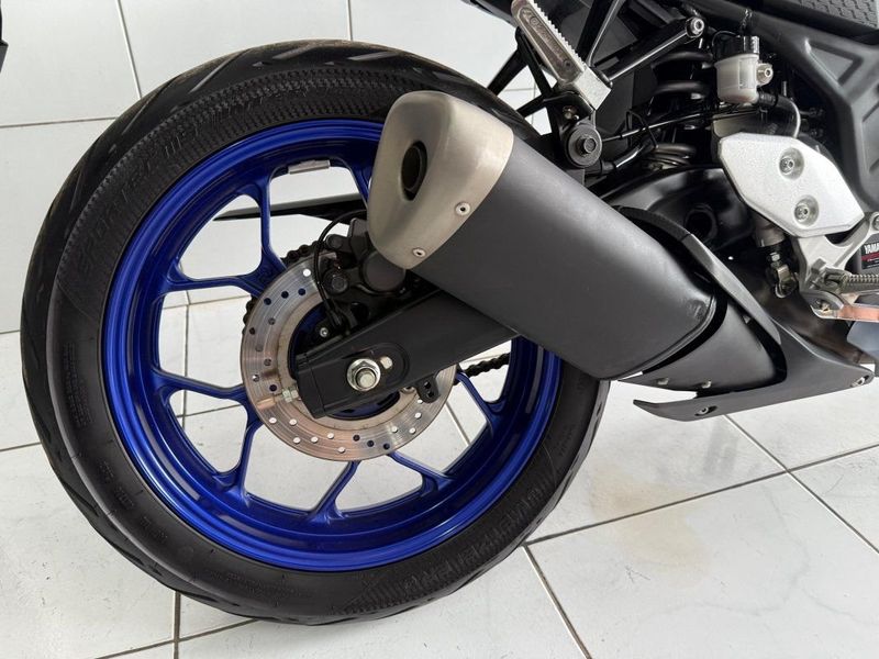 Yamaha YZF R3 ABS 2023 SÓ MOTOS E AUTOMÓVEIS SANTA CRUZ DO SUL / Carros no Vale