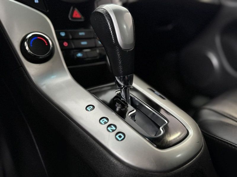 CHEVROLET CRUZE HATCH LT 1.8 AT6 2015 SÓ MOTOS E AUTOMÓVEIS SANTA CRUZ DO SUL / Carros no Vale