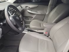 Toyota COROLLA GLi 1.8 2012 GRASSI VEÍCULOS LAJEADO / Carros no Vale