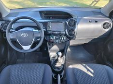 Toyota ETIOS SEDAN X 1.5 2018 GRASSI VEÍCULOS LAJEADO / Carros no Vale