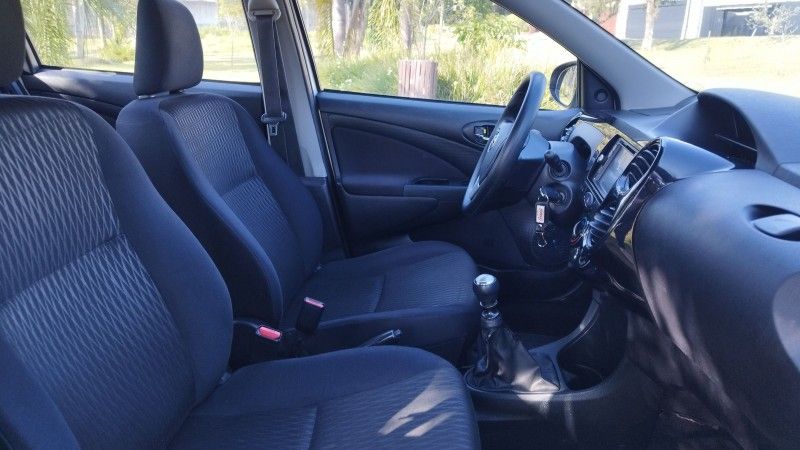 Toyota ETIOS SEDAN X 1.5 2018 GRASSI VEÍCULOS LAJEADO / Carros no Vale