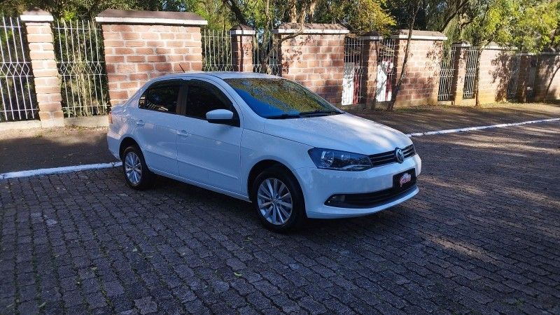 Volkswagen VOYAGE TRENDLINE 1.0 2014 GRASSI VEÍCULOS LAJEADO / Carros no Vale