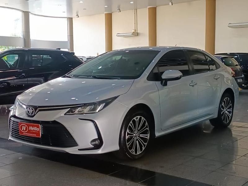 Toyota COROLLA GLI 2.0 2020 HÉLIO AUTOMÓVEIS LAJEADO / Carros no Vale