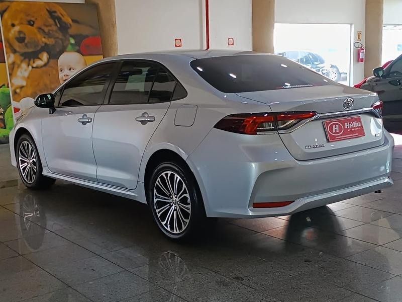 Toyota COROLLA GLI 2.0 2020 HÉLIO AUTOMÓVEIS LAJEADO / Carros no Vale